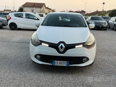 Usata Renault Clio IV 73 CV (53 kW) 2014 Bianco Berlina
