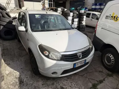 Usata Dacia Sandero 75 CV (55 kW) 2012 Berlina