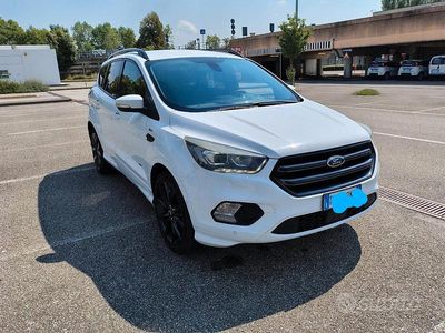 Usata Ford Kuga Business Edition 150 CV (110 kW) 2017 Bianco SUV