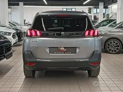 Usata Peugeot 5008 Allure 131 CV (96 kW) 2020 Grigio SUV