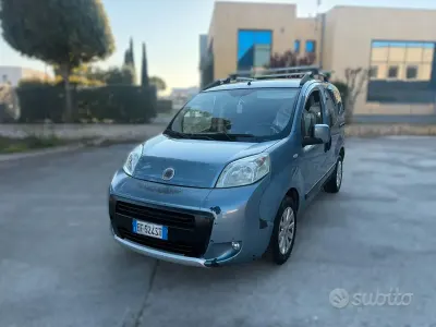 Begagnad Fiat Qubo Trekking 76 HK (55 kW) 2011 Blå Minibuss