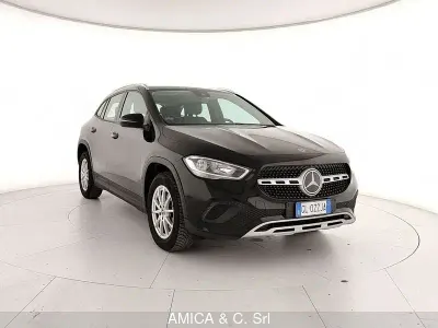 Usata Mercedes GLA200 Business 150 CV (110 kW) 2022 Nero SUV