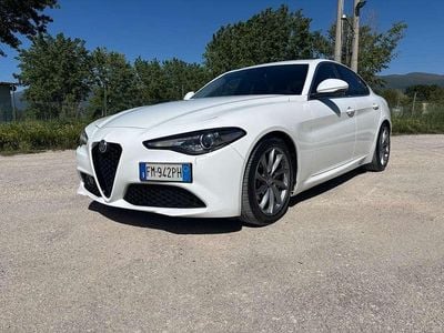 Usata Alfa Romeo Giulia Super 179 CV (131 kW) 2017 Bianco Berlina