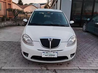 Begagnad Lancia Ypsilon 59 HK (43 kW) 2008 Vit Halvkombi