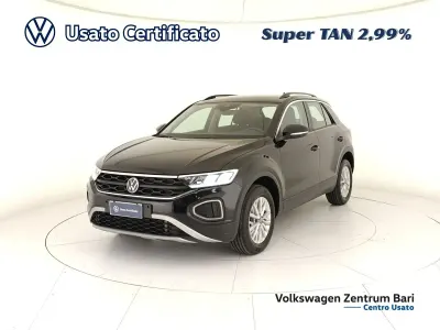 Begagnad VW T-Roc Life 150 HK (110 kW) 2024 Svart SUV