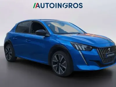 Usata Peugeot e-208 GT-line 56 kW (77 CV) 2020 Blu elettrico Utilitaria