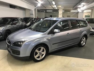 Begagnad Ford Focus S 116 HK (85 kW) 2007 Blå Kombi