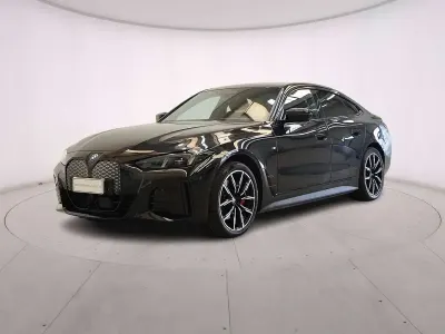 Usata BMW i4 M Sport 105 kW (143 CV) 2025 Black sapphire Berlina