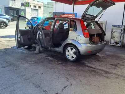 Usata Ford Fiesta Zetec 68 CV (50 kW) 2007 Utilitaria