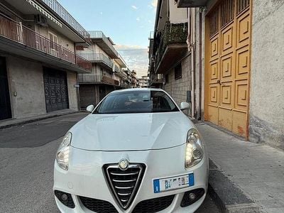 Gebraucht Alfa Romeo Giulietta 109 PS (80 kW) 2013 Weiß Kleinwagen
