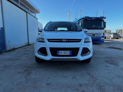 Usata Ford Kuga Titanium 140 CV (102 kW) 2013 Bianco SUV