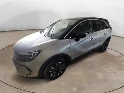 Usata Opel Crossland Elegance 110 CV (80 kW) 2024 Argento SUV
