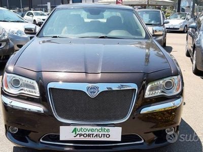Usata Lancia Thema 239 CV (175 kW) 2012 Marrone Berlina