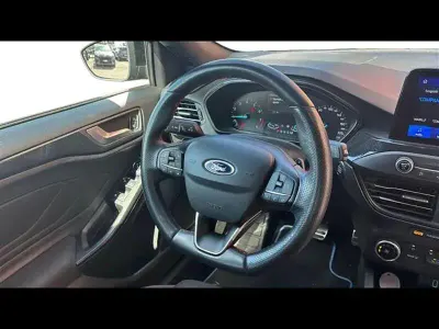 Usata Ford Focus ST-Line 125 CV (91 kW) 2019 Nero Utilitaria