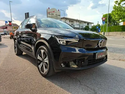Usata Volvo XC40 Core 80 kW (109 CV) 2023 Nero SUV