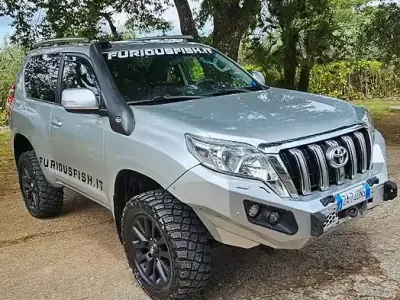 Usata Toyota Land Cruiser 190 CV (139 kW) 2014 Grigio Utilitaria
