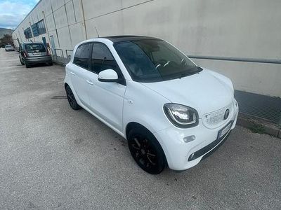 Usata Smart ForFour 2015 Bianco Utilitaria