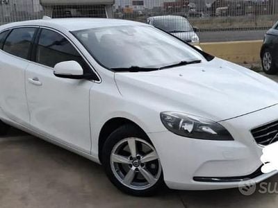 Usata Volvo V40 2016 Bianco Berlina