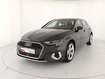 Usata Audi A3 Advanced 110 CV (80 kW) 2024 Grigio manhattan metallizzato Berlina