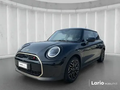 Usata Mini Cooper Favoured 204 CV (150 kW) 2024 Nero Utilitaria