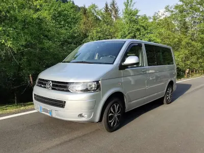 Usata VW Caravelle 103 CV (75 kW) 2011 Argento Furgone