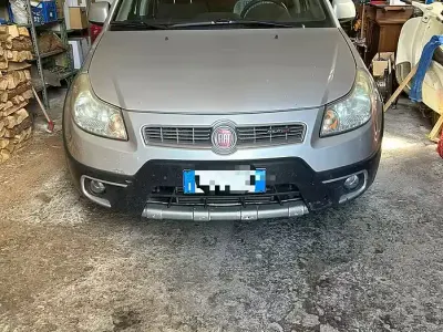 Usata Fiat Sedici 135 CV (99 kW) 2010 SUV