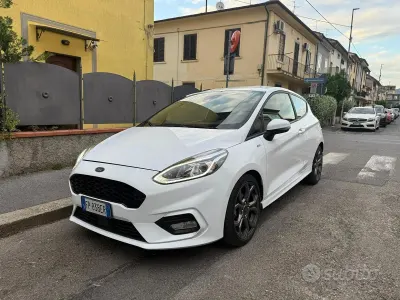 Usata Ford Fiesta ST-Line 86 CV (63 kW) 2018 Bianco Utilitaria