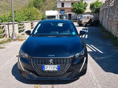Usata Peugeot 208 Active 75 CV (55 kW) 2023 Nero Utilitaria