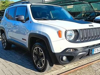 Usata Jeep Renegade Trailhawk 170 CV (125 kW) 2016 Bianco SUV