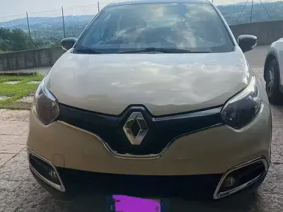 Usata Renault Captur 90 CV (66 kW) 2013 Bianco SUV