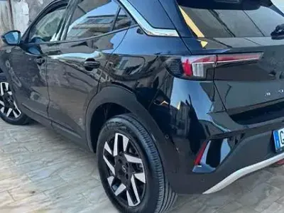 Usata Opel Mokka 110 CV (80 kW) 2022 Nero SUV