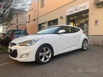 Gebraucht Hyundai Veloster 140 PS (102 kW) 2011 Weiß Kleinwagen