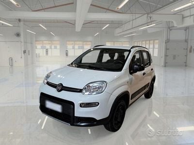 Usata Fiat Panda 4x4 Wild 84 CV (61 kW) 2021 Bianco Utilitaria