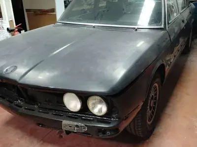 Usata BMW 518 Efficient Dynamics 90 CV (66 kW) 1981 Nero Berlina