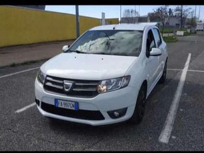 Usata 2015 Dacia Sandero Ambiance Berlina | 4900 € (Buon prezzo)