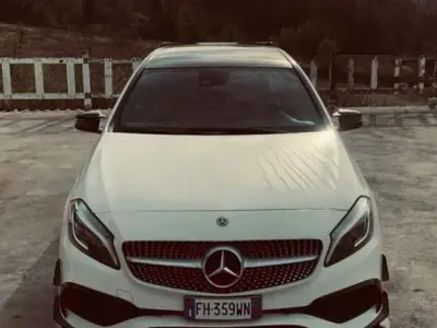 Usata Mercedes A180 Premium 109 CV (80 kW) 2017 Utilitaria