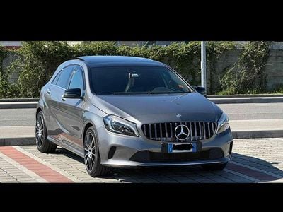 Usata Mercedes A180 109 CV (80 kW) 2016 Grigio Berlina