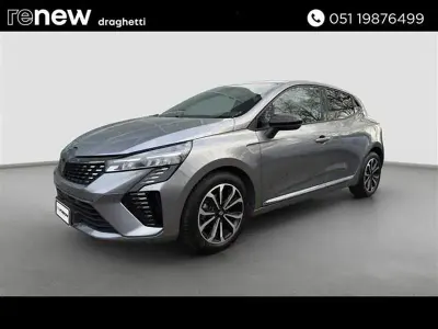 Usata Renault Clio V Techno 91 CV (66 kW) 2025 Grigio scuro Berlina