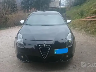 Usata Alfa Romeo Giulietta Distinctive 140 CV (102 kW) 2011 Nero Utilitaria