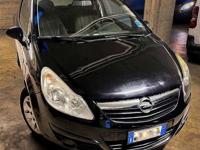 Usata Opel Corsa 75 CV (55 kW) 2011 Berlina