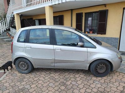 Usata Fiat Idea Active 95 CV (69 kW) 2004 Grigio Monovolume