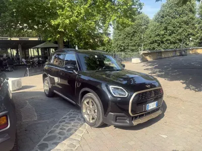 Usata Mini Cooper Countryman Favoured 218 CV (160 kW) 2024 Nero SUV