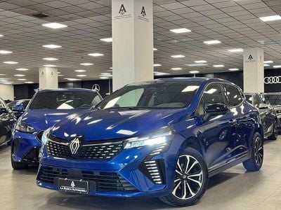 Begagnad Renault Clio V Techno 90 HK (66 kW) 2025 Blå Sedan