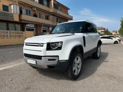 Usata Land Rover Defender HSE 248 CV (182 kW) 2022 Bianco SUV