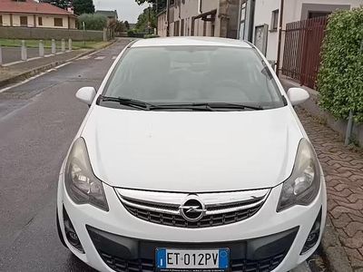 Usata Opel Corsa 85 CV (62 kW) 2013 Utilitaria
