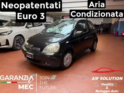 Usata Toyota Yaris 86 CV (63 kW) 2000 Nero Berlina