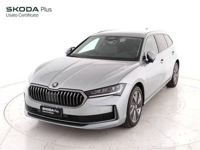 Usata Skoda Superb Style 150 CV (110 kW) 2024 Grigio argento Station wagon