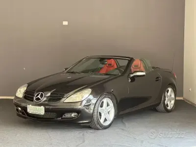 Usata Mercedes SLK200 163 CV (119 kW) 2004 Nero Cabrio