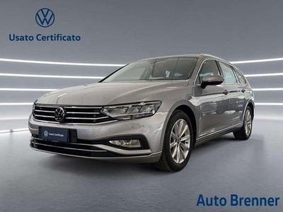 Usata VW Passat Business 150 CV (110 kW) 2023 Pyrit silver metallizzato Station wagon