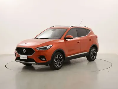 Usata MG ZS Luxury 111 CV (81 kW) 2024 Arancione SUV